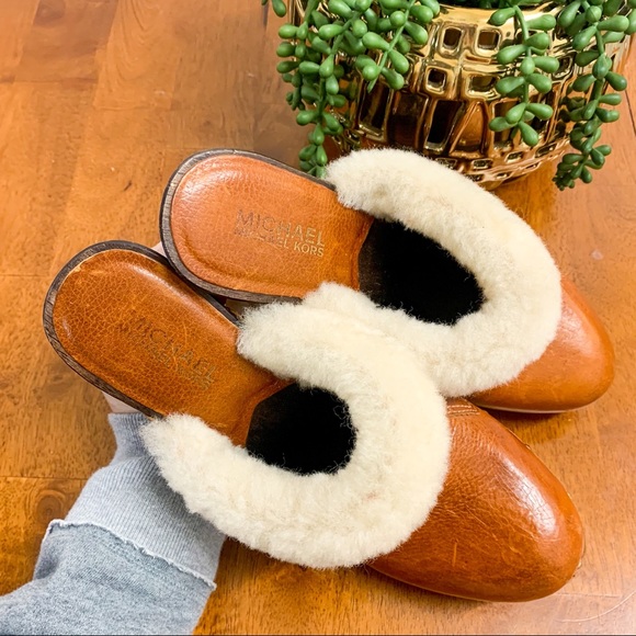 **SOLD** Michael Kors Fairbanks Heeled Mules - Picture 8 of 10